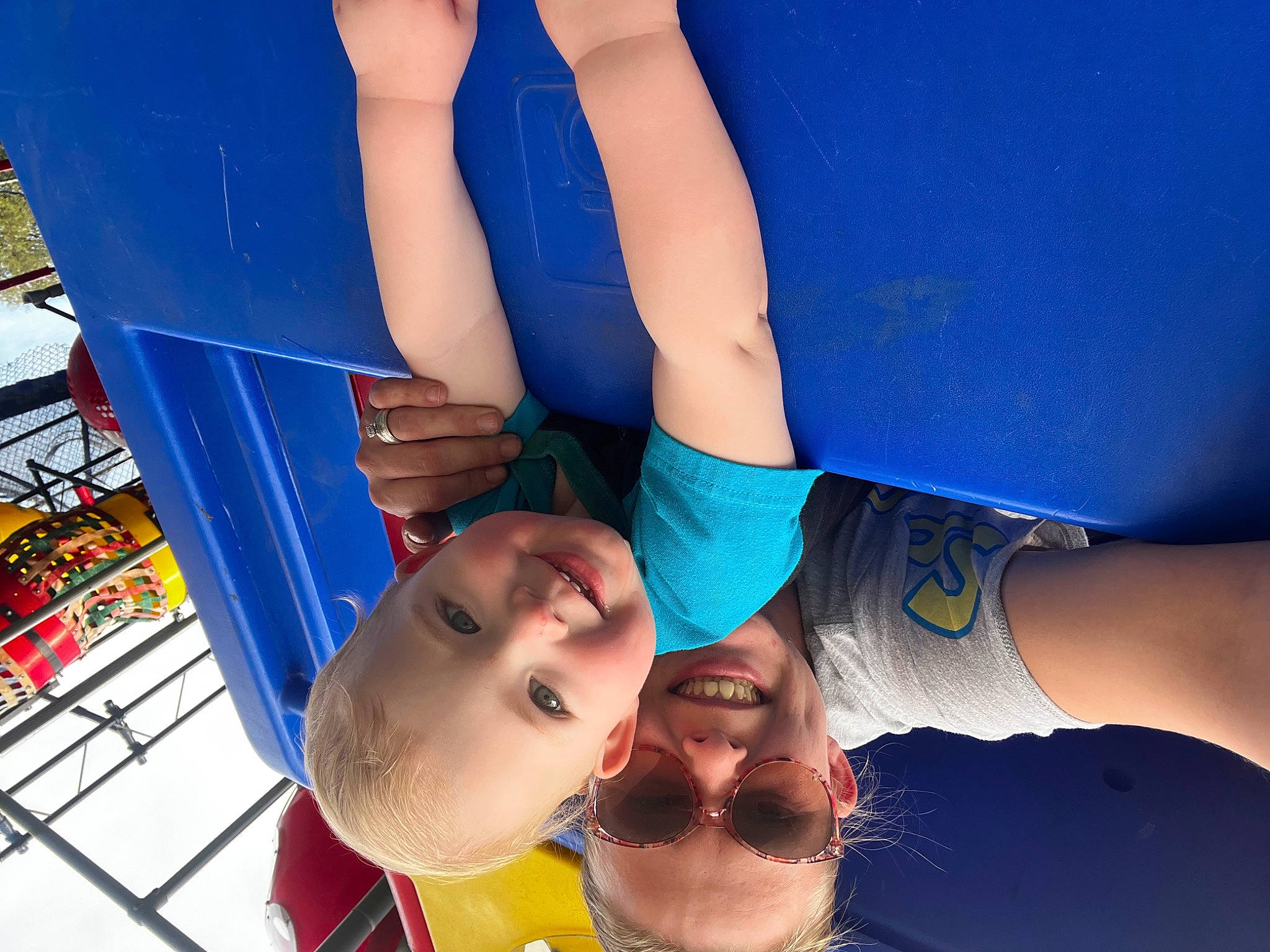 Lj is registered to the contest to win money with this photo: chest, elbow, electric_blue, eyewear, gesture, happy, human_leg, joint, joy, knee, leg, leisure, muscle, person, shorts, smile, thigh, trunk, water, white