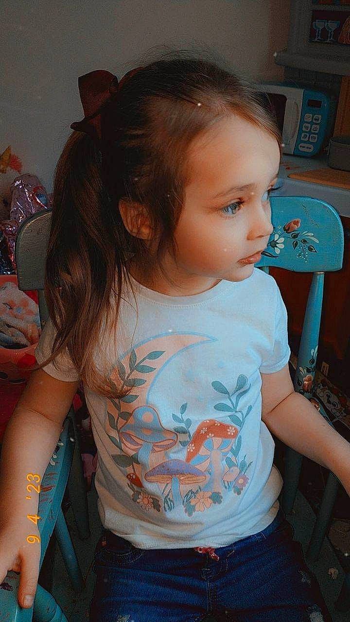 Avah joined the competition — help win amazing prizes! cheek, chin, cool, eyelash, facial_expression, forehead, hair, hairstyle, head, human, iris, joint, mouth, neck, nose, organ, person, shoulder, skin, sleeve