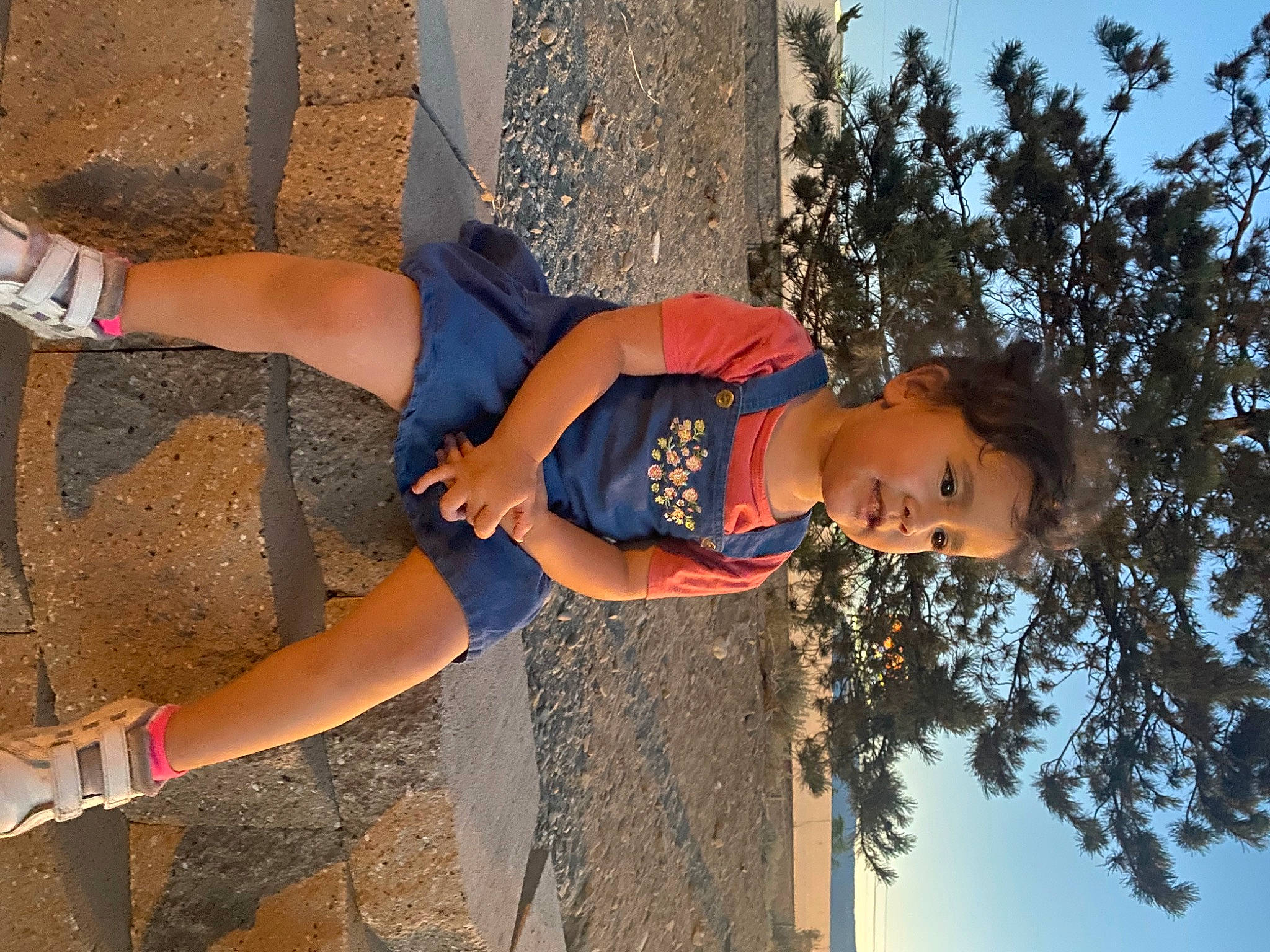 Jennifer joined the competition — help win amazing prizes! arm, azure, elbow, flash_photography, fun, happy, human_body, knee, leg, leisure, people_in_nature, person, shorts, shoulder, sky, sunglasses, thigh, tree, trunk, waist