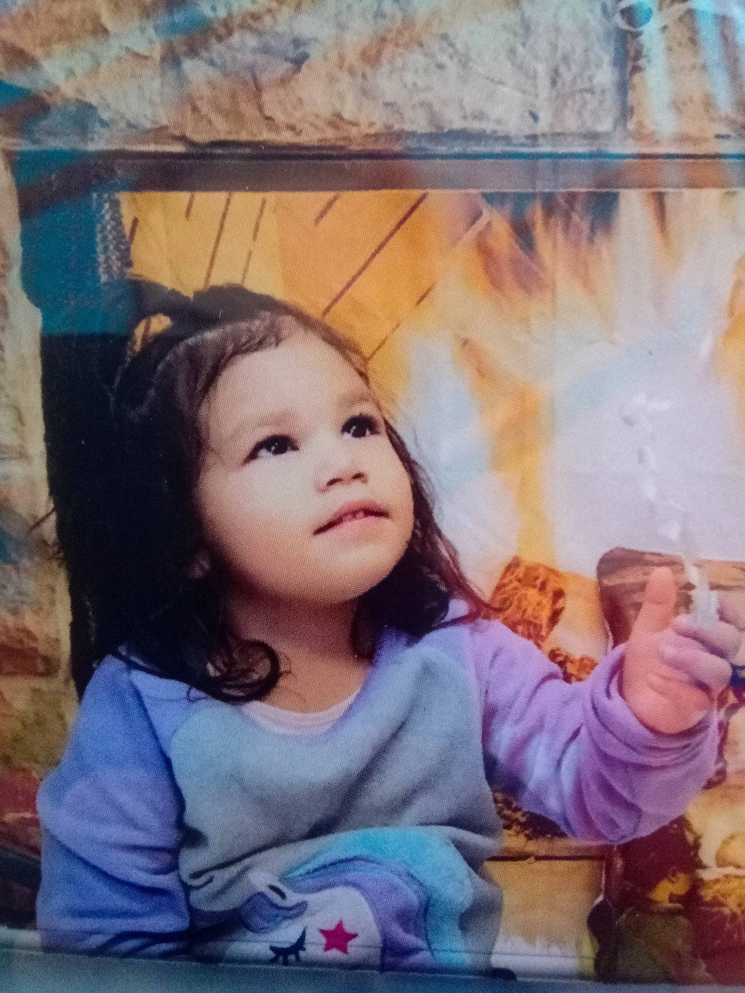 Belica is registered to the contest to win money with this photo: art, beauty, child, fun, hairstyle, happy, iris, leisure, painting, people, person, photograph, play, sitting, smile, snapshot, toddler, travel, vacation, visual_arts