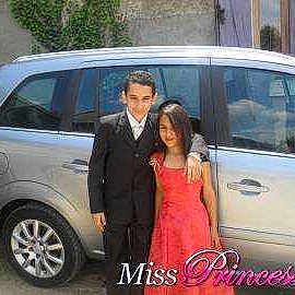 Nihed a rejoint le concours — aidez-le/la à gagner de superbes lots !