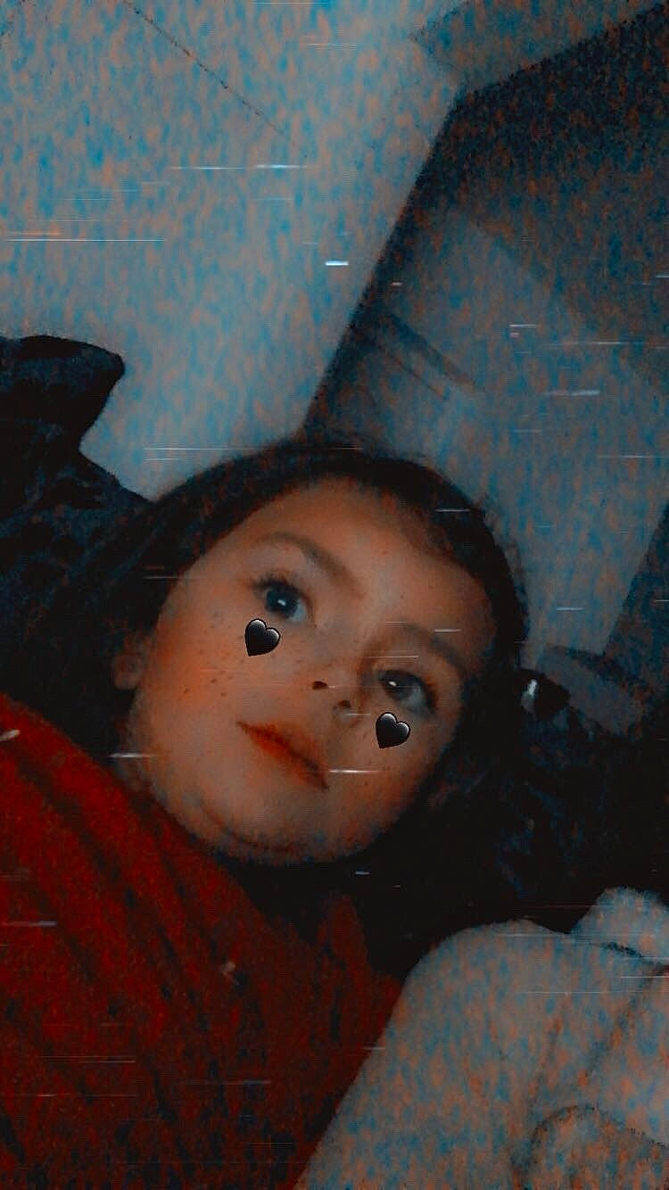 Alizé participe au concours pour gagner de l'argent avec cette photo : cheek, child, cone, eye, eyebrow, forehead, fun, fur, happy, lip, mouth, nose, person, room, space, toddler