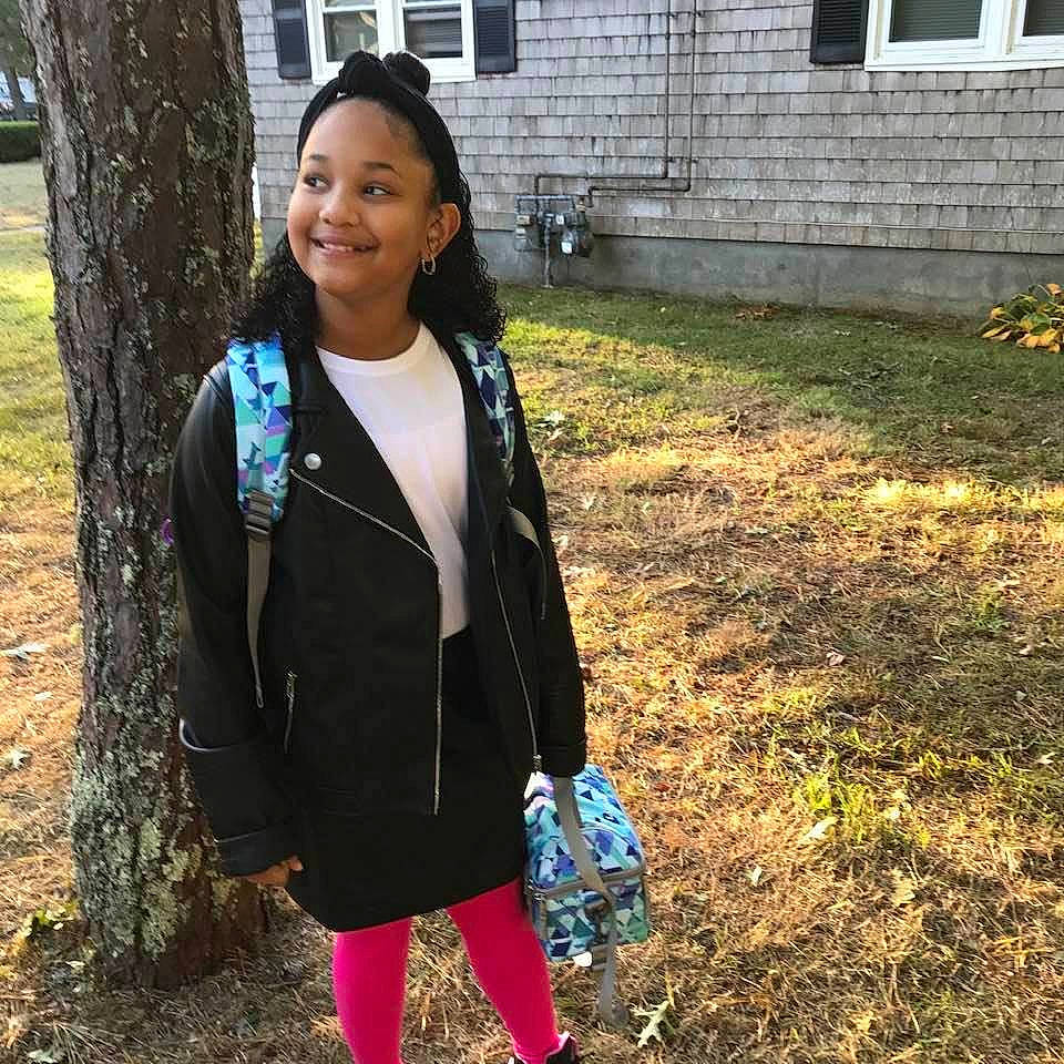 Aysia is registered to the contest to win money with this photo: backyard, bag, brick, brickwork, clothing, cottage, fashion_accessory, handbag, jewellery, joy, lawn, luggage_and_bags, outerwear, person, shoulder_bag, street_fashion, style, yard