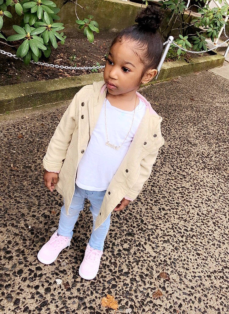 Samiyra is registered to the contest to win money with this photo: blazer, child, child_model, coat, footwear, jacket, outerwear, pattern, person, plant, play, shoe, sleeve, smile, spring, suit, t_shirt, toddler, top, uniform