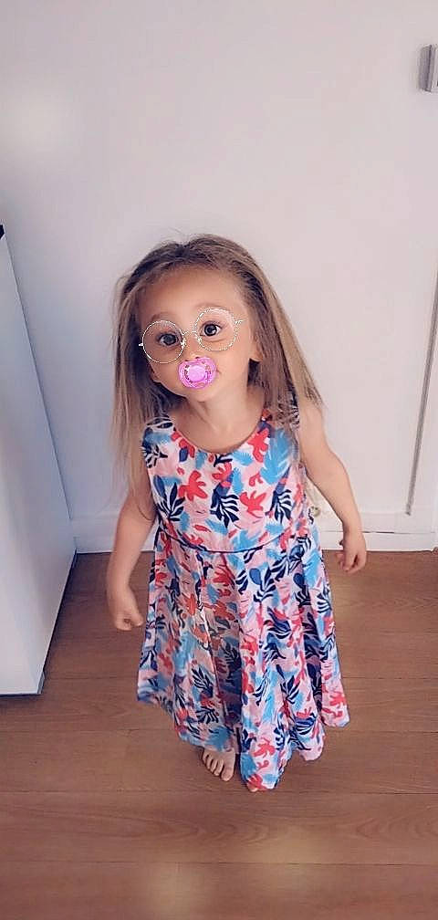 Siheme a rejoint le concours — aidez-le/la à gagner de superbes lots ! baby_toddler_clothing, day_dress, dress, electric_blue, eyelash, fashion_design, iris, joint, leg, lip, long_hair, magenta, neck, one_piece_garment, person, pink, plant, skin, sleeve, street_fashion