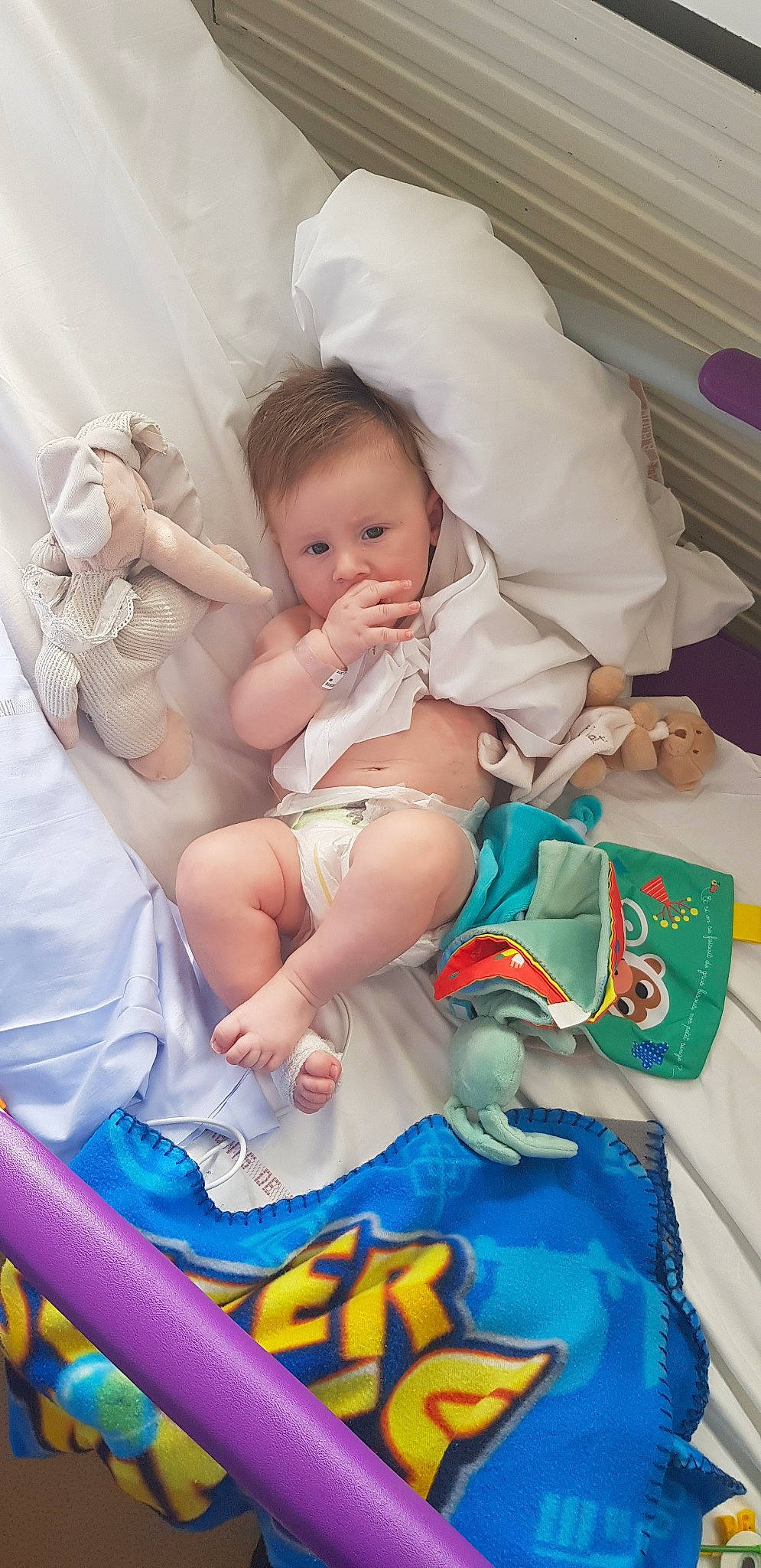 Mathys participe au concours pour gagner de l'argent avec cette photo : baby, baby_products, child, person, play, product, skin, smile, toddler