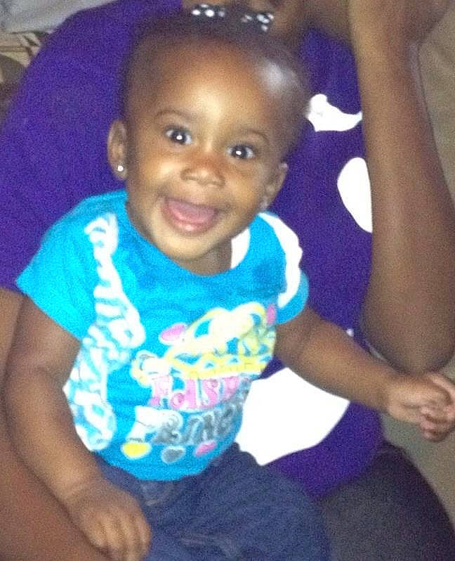 Isabella is registered to the contest to win money with this photo: arm, cheek, chin, cloud, eye, eyebrow, facial_expression, forehead, hair, hairstyle, hand, joy, lip, mouth, muscle, nose, organ, person, product, shoulder