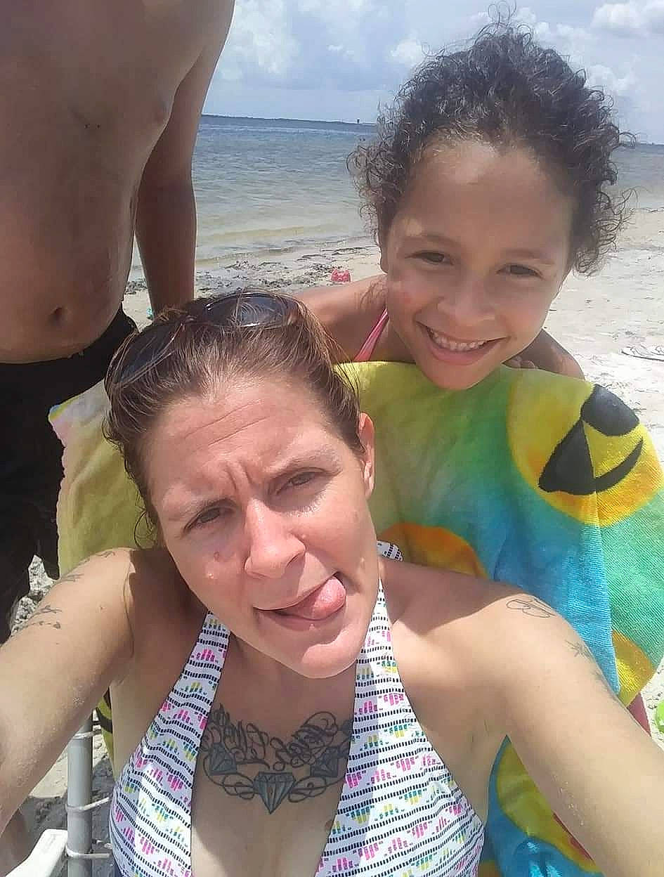 Ashari is registered to the contest to win money with this photo: arm, body_of_water, cloud, cool, fun, hair, happy, human, joy, leisure, muscle, organ, people, people_on_beach, person, skin, sky, smile, summer, travel