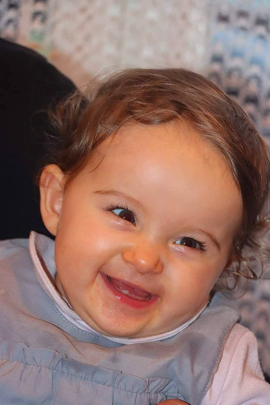 Nancy a rejoint le concours — aidez-le/la à gagner de superbes lots ! baby_toddler_clothing, cheek, child, chin, eye, eyebrow, face, facial_expression, forehead, hairstyle, happy, head, iris, jaw, joy, lip, mouth, nose, organ, person