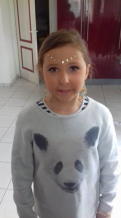 Ema a rejoint le concours — aidez-le/la à gagner de superbes lots ! chest, hair, hairstyle, head, neck, skin, t_shirt, toddler