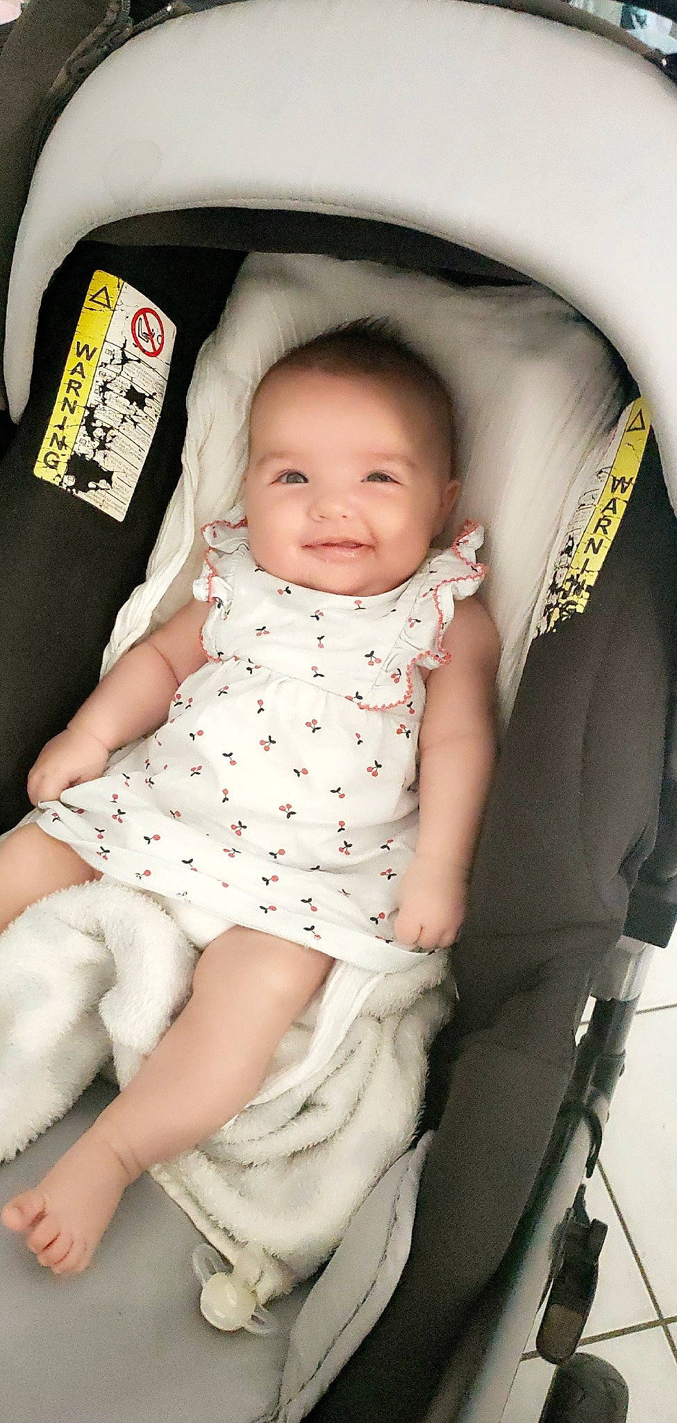 Keylia participe au concours pour gagner de l'argent avec cette photo : baby, baby_carriage, baby_in_car_seat, baby_products, child, joy, person, product, toddler