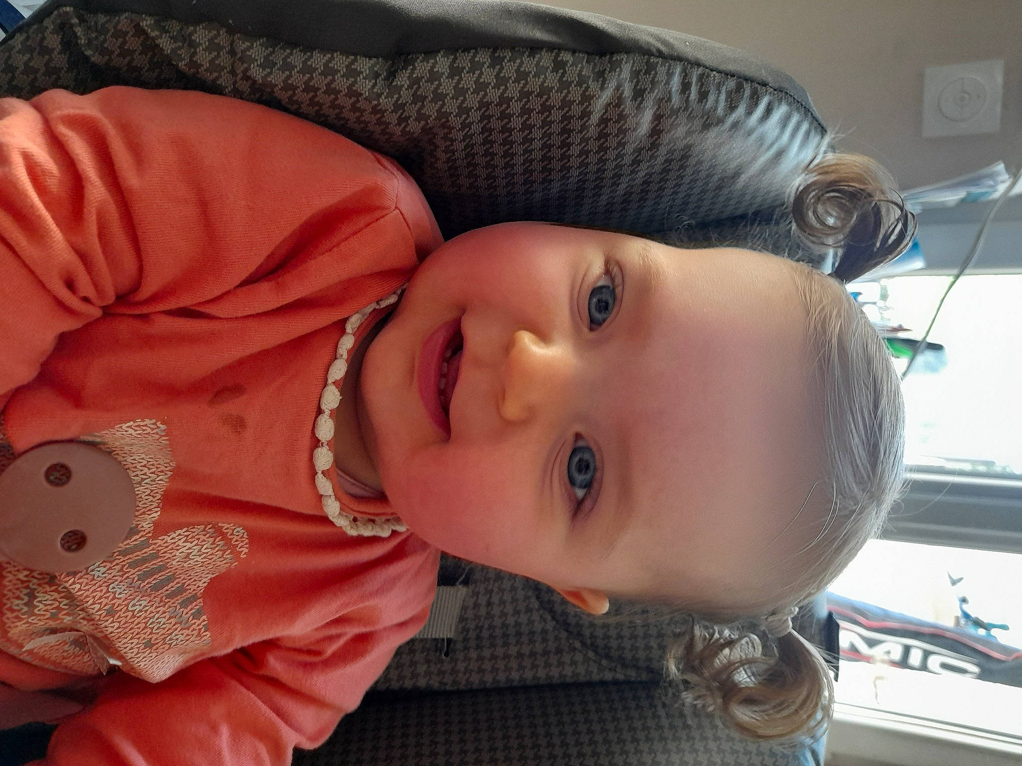 Lyna participe au concours pour gagner de l'argent avec cette photo : baby, baby_products, baby_toddler_clothing, cheek, child, chin, comfort, eyelash, fun, hat, headgear, human_body, lip, mouth, nose, person, skin, smile, toddler