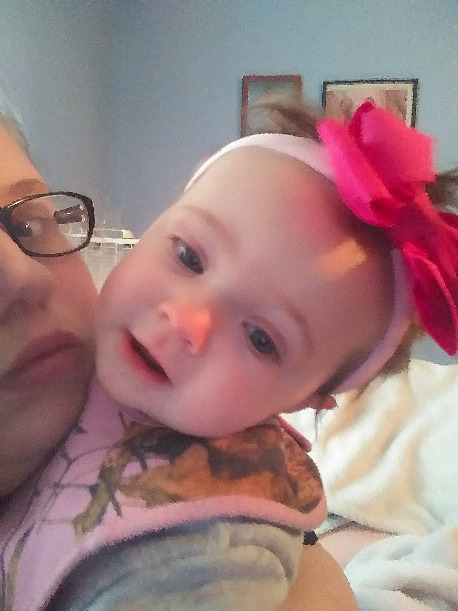 Abrianna is registered to the contest to win money with this photo: baby, beauty, cheek, child, ear, eye, eyebrow, face, forehead, hair_accessory, head, headgear, lip, mouth, nose, person, pink, selfie, skin, smile