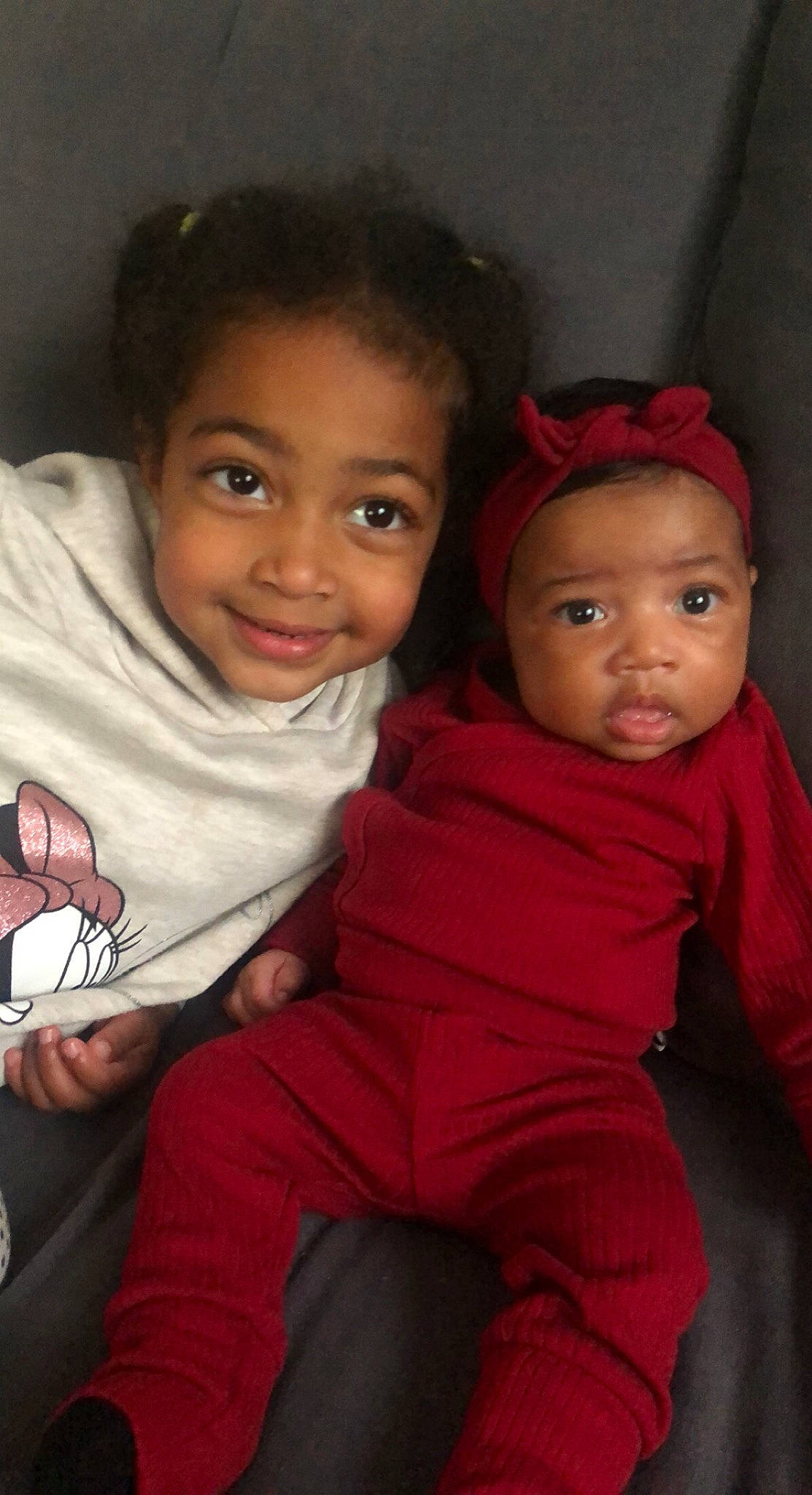 Evana participe au concours pour gagner de l'argent avec cette photo : baby_toddler_clothing, cheek, chin, eye, face, hair, hand, happy, head, human_body, iris, joy, leg, lip, mouth, nose, organ, person, skin, sleeve