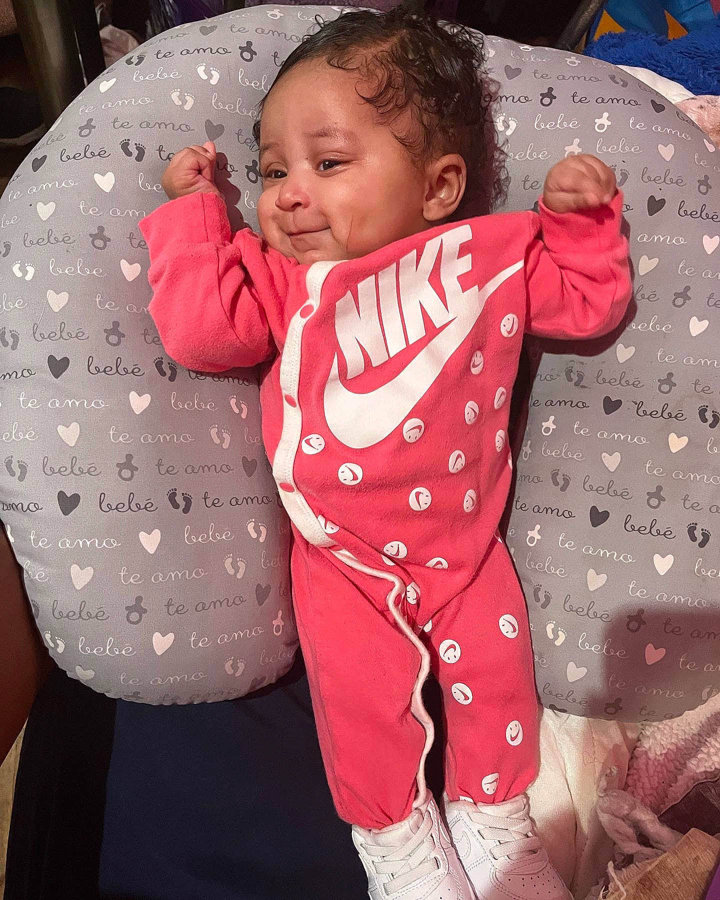 Aunesti is registered to the contest to win money with this photo: baby, baby_products, baby_toddler_clothing, cheek, child, cool, event, facial_expression, fun, hair, happy, head, human_body, magenta, pattern, person, pink, sleeve, smile, t_shirt