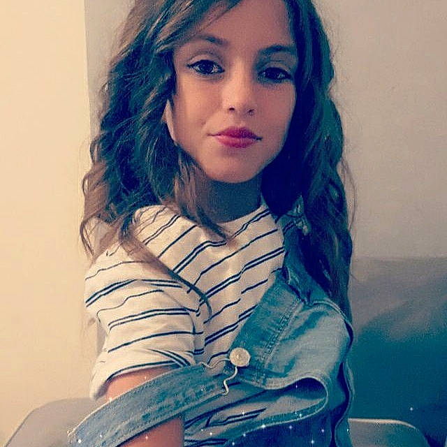 Lilou participe au concours pour gagner de l'argent avec cette photo : azure, black_hair, blue, chin, cool, eyebrow, eyelash, facial_expression, flash_photography, hair, happy, iris, jaw, lip, mouth, neck, organ, person, shoulder, skin