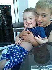 Nolan participe au concours pour gagner de l'argent avec cette photo : baby, cheek, child, daughter, ear, facial_expression, finger, gesture, joy, nose, people, person, photography, selfie, skin, smile, thumb, toddler