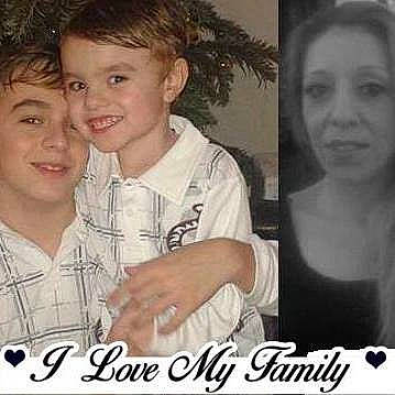 Nolan a rejoint le concours — aidez-le/la à gagner de superbes lots ! cheek, child, daughter, face, facial_expression, family, forehead, friendship, fun, happy, iris, joy, love, nose, people, person, photo_caption, photography, selfie, sibling