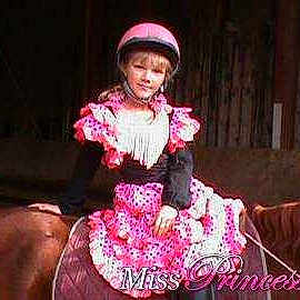 Clara a rejoint le concours — aidez-le/la à gagner de superbes lots !