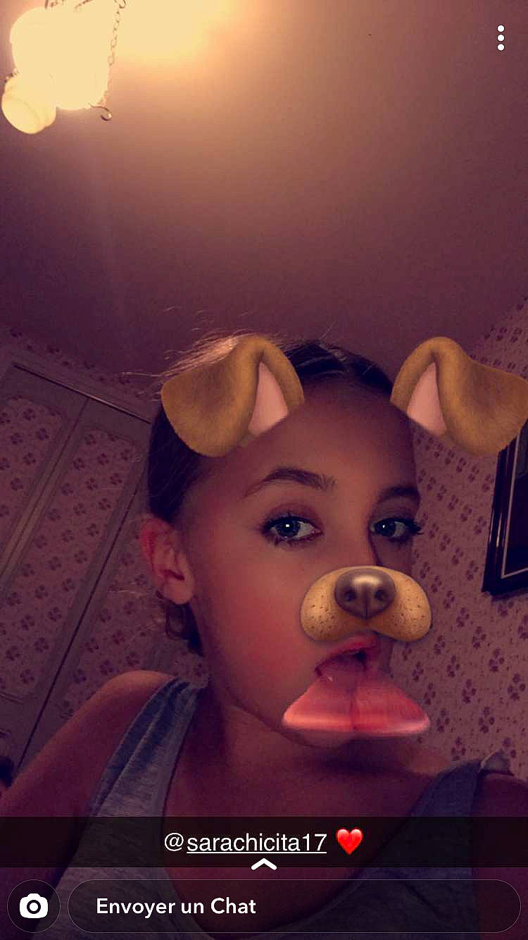 Sara participe au concours pour gagner de l'argent avec cette photo : cheek, child, ear, face, fawn, forehead, fun, head, lip, nose, organ, person, photography, selfie, snout, toddler