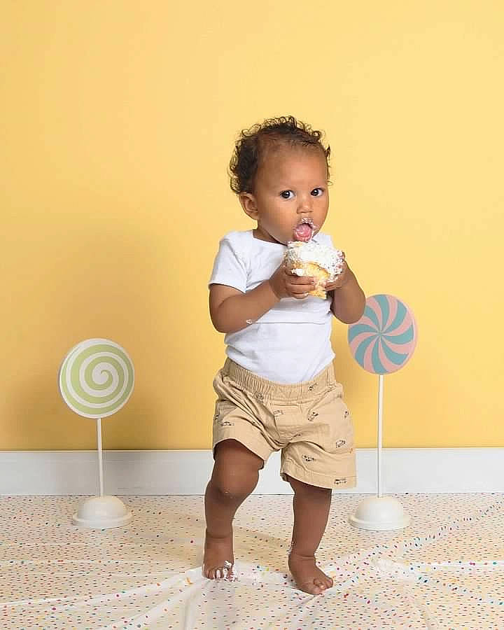 Cartier joined the competition — help win amazing prizes! baby, baby_toddler_clothing, beauty, elbow, floor, flooring, fun, gesture, happy, human_body, human_leg, joint, knee, person, shorts, shoulder, sleeve, surprise, t_shirt, thigh