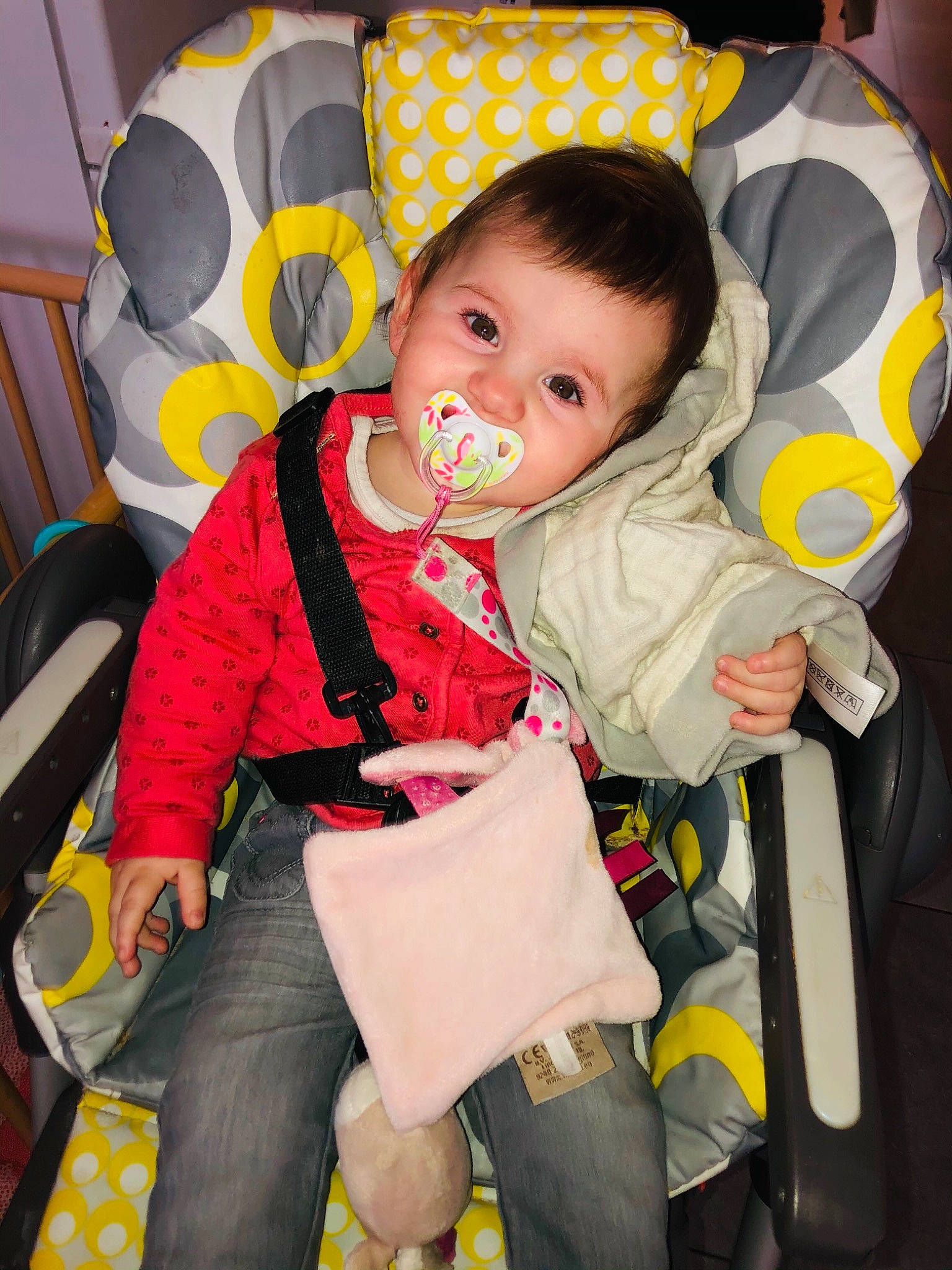 Alyah participe au concours pour gagner de l'argent avec cette photo : baby, baby_carriage, baby_products, baby_toddler_clothing, bag, car_seat, chair, cheek, child, comfort, event, fun, iris, jeans, lap, person, product, room, sitting, toddler