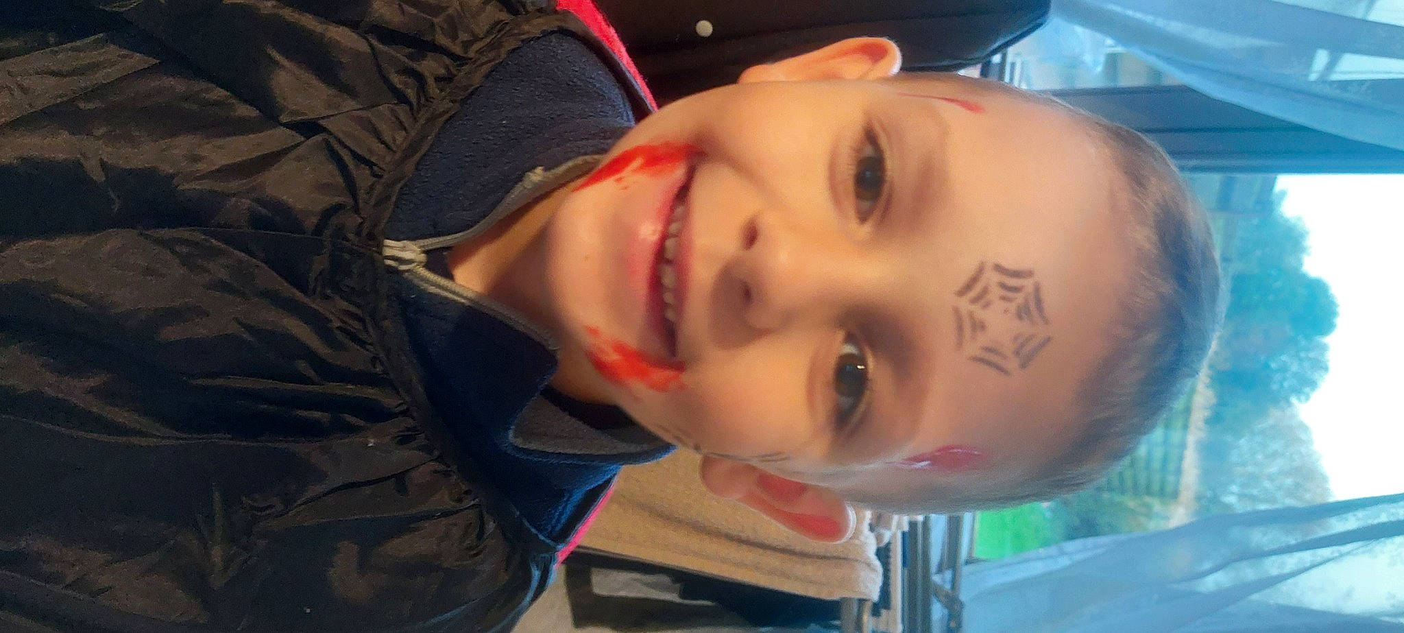 Milo participe au concours pour gagner de l'argent avec cette photo : cheek, child, chin, ear, eyebrow, eyelash, forehead, happy, hat, headgear, iris, jaw, joy, lip, mouth, neck, nose, person, skin, smile