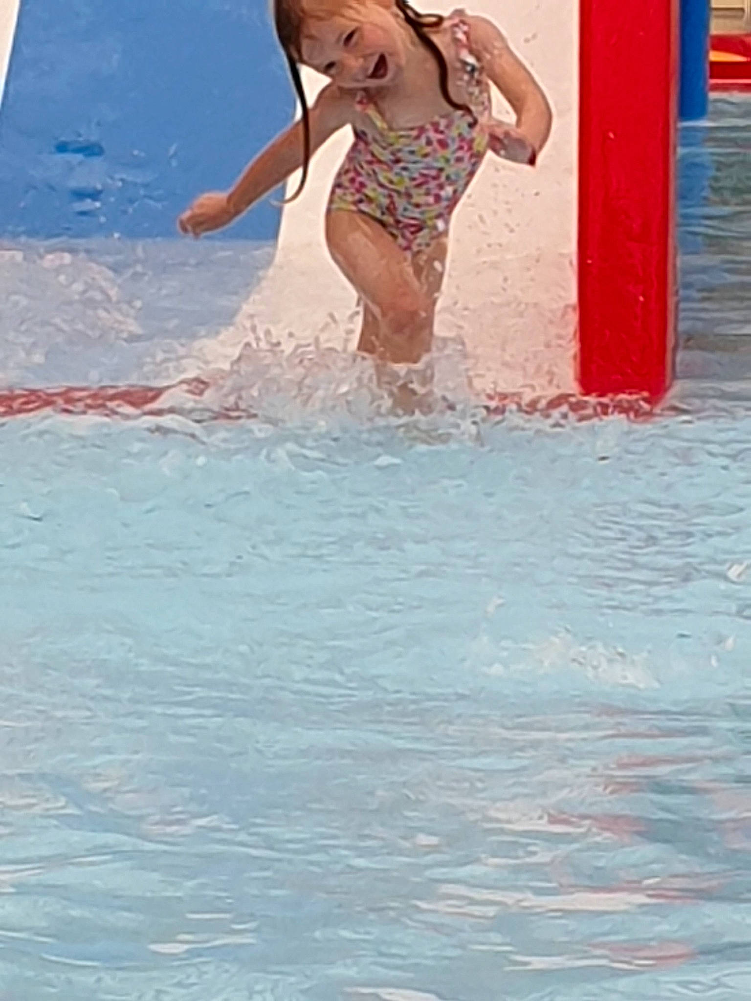 Noéline participe au concours pour gagner de l'argent avec cette photo : bikini, chest, clothing, fun, leisure, person, recreation, summer, swimming_pool, swimwear, thigh, trunk, vacation, water, water_park