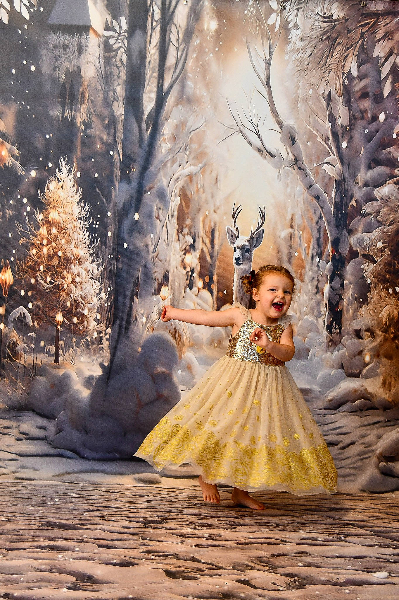 Lexa participe au concours pour gagner de l'argent avec cette photo : art, beauty, branch, dress, event, fawn, flash_photography, freezing, gown, happy, landscape, morning, nature, painting, people_in_nature, person, plant, sunlight, tree, winter