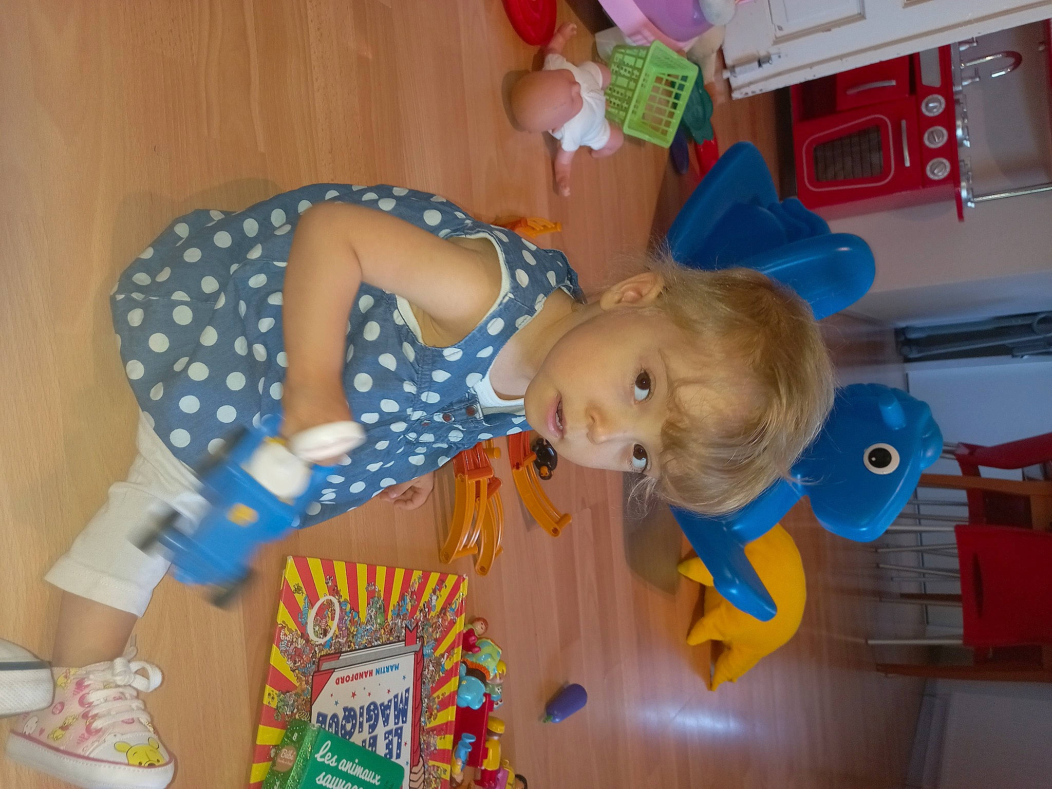 Luccia a rejoint le concours — aidez-le/la à gagner de superbes lots ! baby, baby_products, baby_toddler_clothing, baby_toys, child, fun, microwave_oven, pattern, person, plastic, play, room, shelf, stuffed_toy, toddler, toy