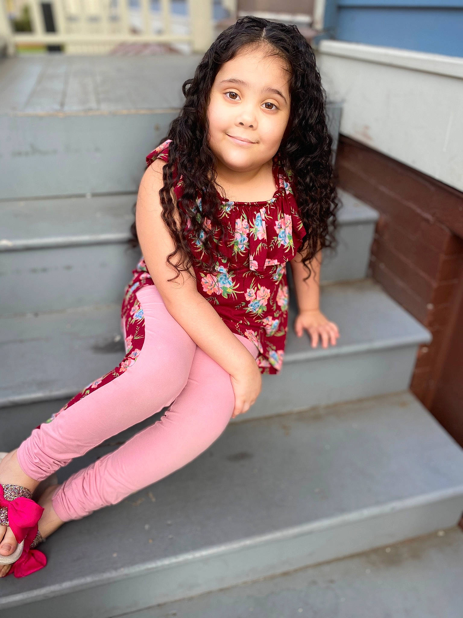 Maria is registered to the contest to win money with this photo: beauty, eye, fashion_design, flash_photography, fun, happy, human_leg, joy, knee, leg, leisure, magenta, person, pink, sitting, sleeve, smile, stairs, thigh, toddler