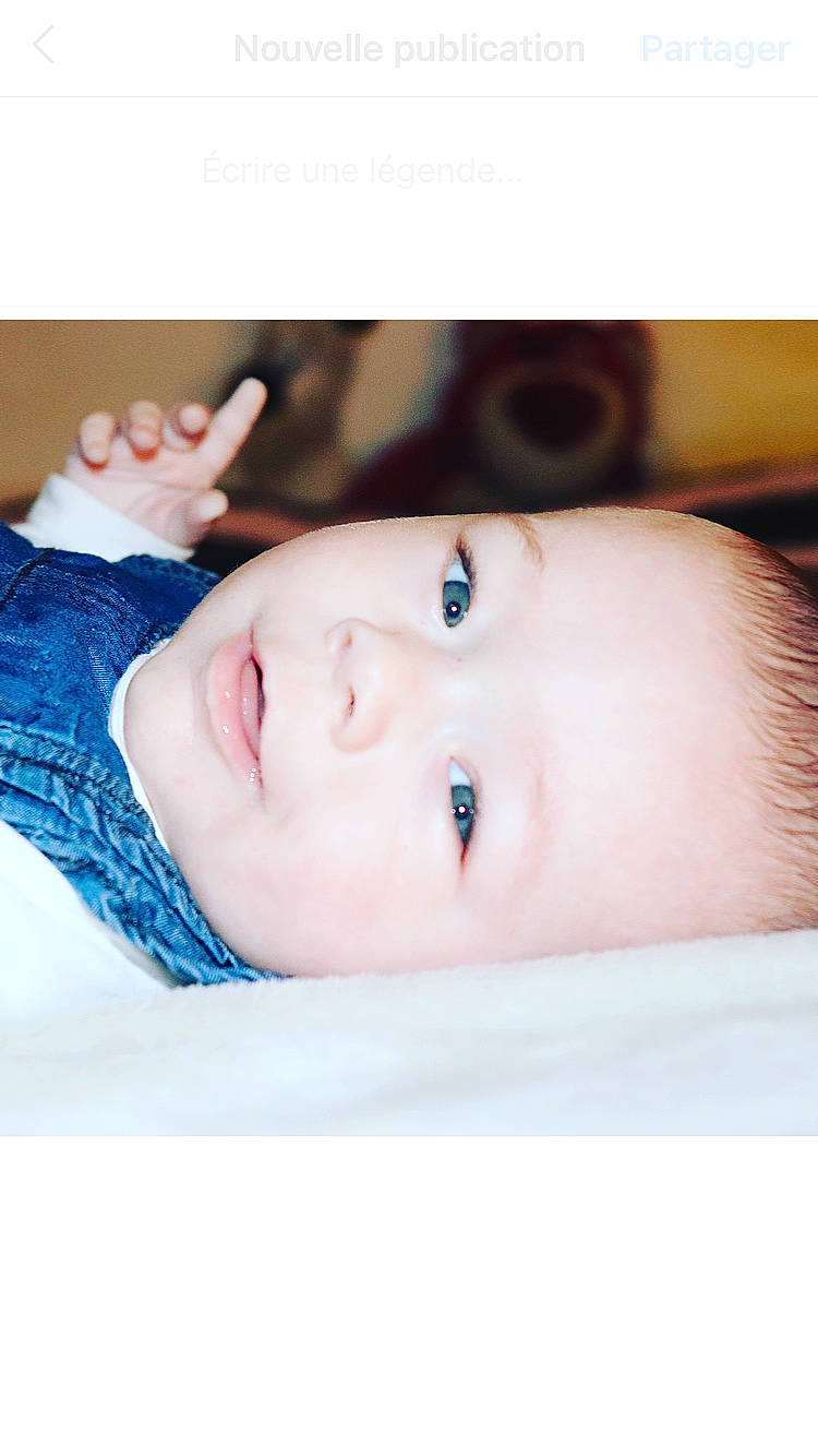 Romanne participe au concours pour gagner de l'argent avec cette photo : baby, baby_toddler_clothing, cheek, child, collar, comfort, electric_blue, eyelash, fashion_accessory, flash_photography, fur, happy, jaw, no_expression, nose, pattern, person, portrait_photography, skin, sleeve