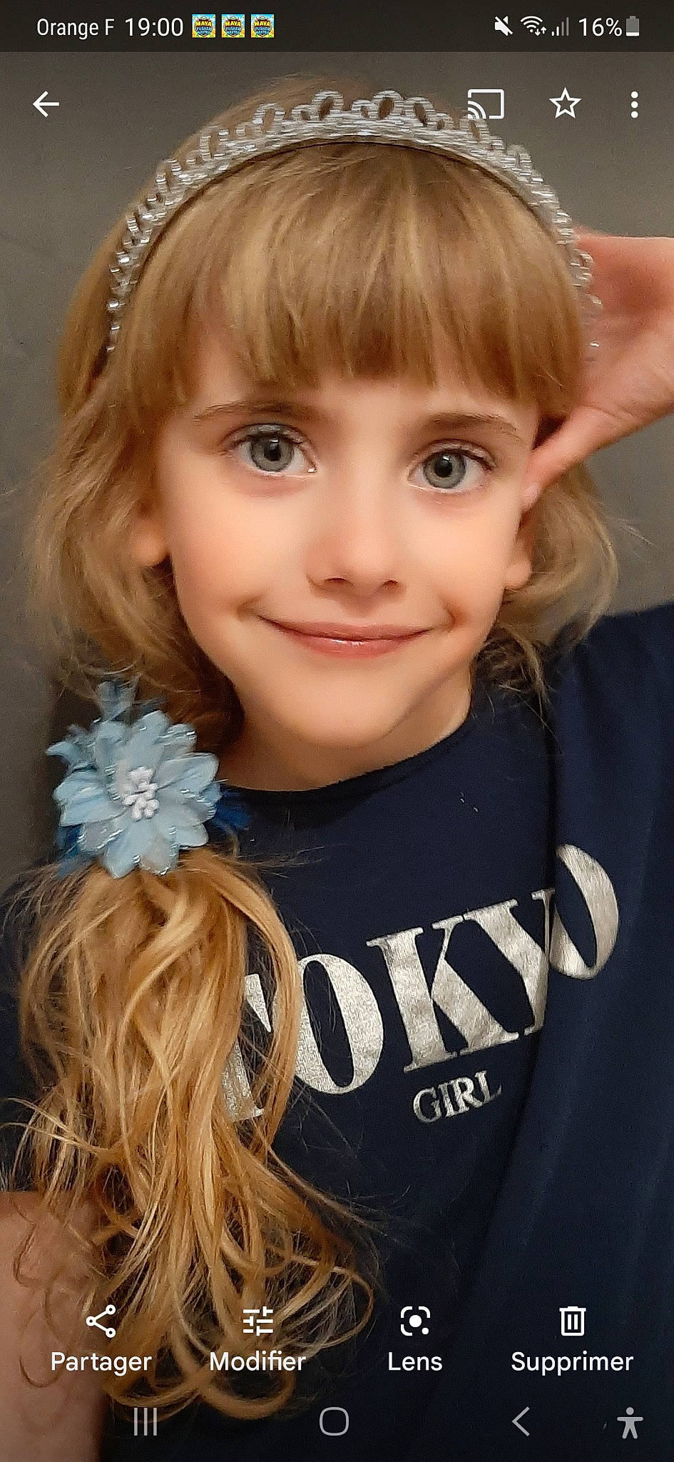 Eléana a rejoint le concours — aidez-le/la à gagner de superbes lots ! cheek, chin, cool, eye, eyebrow, eyelash, face, flash_photography, forehead, hair, hairstyle, happy, head, iris, joy, lip, neck, organ, person, skin