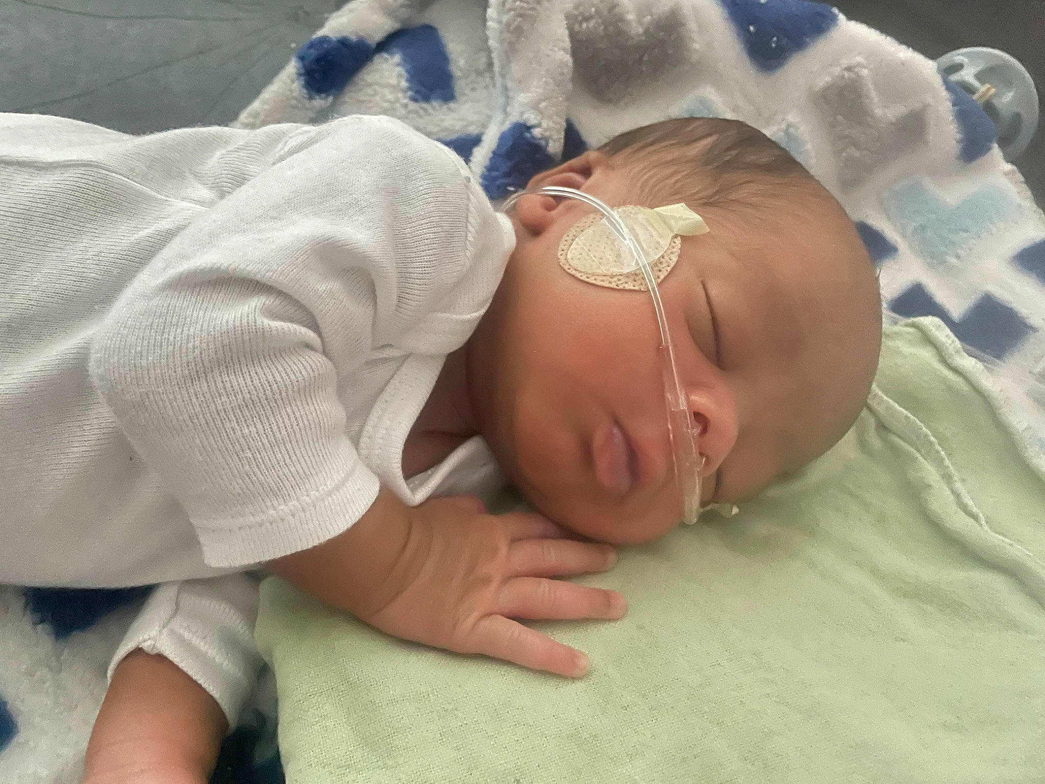 Ah Zy joined the competition — help win amazing prizes! abdomen, baby, baby_products, baby_sleeping, baby_toddler_clothing, bed_sheet, bedding, bedtime, blanket, child, childbirth, comfort, elbow, glasses, hospital, linens, nap, person, room, sleep