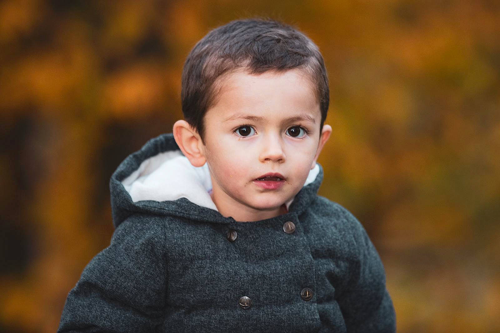 Dimitri participe au concours pour gagner de l'argent avec cette photo : baby_toddler_clothing, button, cheek, child_model, ear, flash_photography, fur, hood, hoodie, iris, jacket, outerwear, person, portrait, portrait_photography, sleeve, street_fashion, sweater, textile, wool