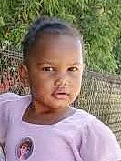 Raphaëlle a rejoint le concours — aidez-le/la à gagner de superbes lots ! child, chin, eye, eyelash, fun, grass, happy, house, jaw, leisure, mouth, nose, person, plant, portrait_photography, sleeve, smile, soil, t_shirt, toddler