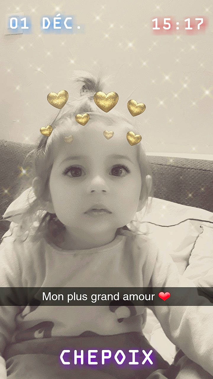 Lyna a rejoint le concours — aidez-le/la à gagner de superbes lots ! cheek, child, eyebrow, face, font, forehead, girl, head, infant, nose, person, photo_caption, product, smile, toddler