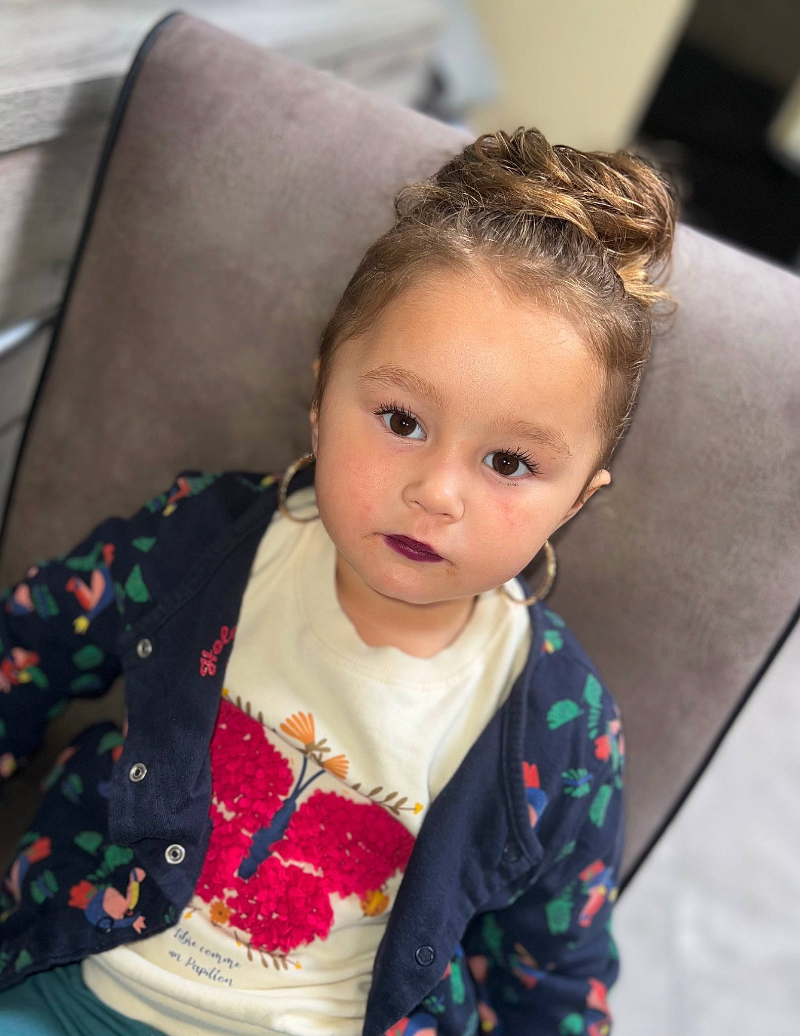 Bloumela participe au concours pour gagner de l'argent avec cette photo : baby_toddler_clothing, cheek, child, comfort, eye, eyelash, face, facial_expression, hair, happy, head, iris, lip, neck, nose, outerwear, person, skin, sleeve, smile