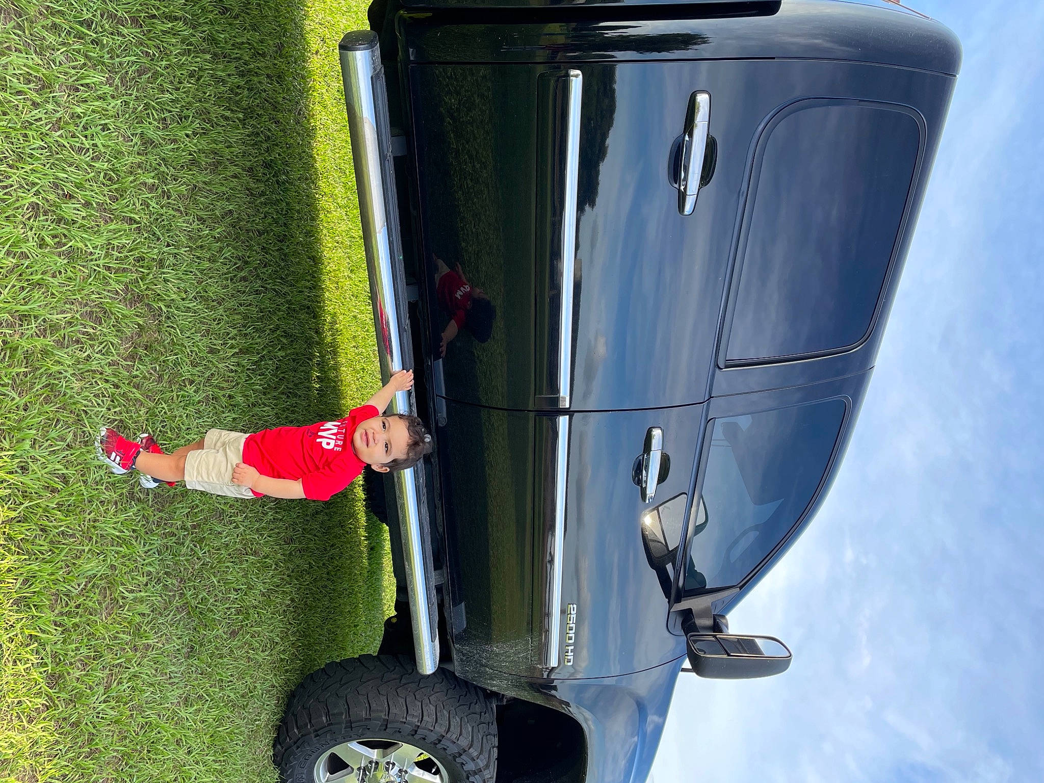 Julius is registered to the contest to win money with this photo: automotive_design, automotive_exterior, automotive_lighting, automotive_mirror, automotive_parking_light, automotive_tail_brake_light, automotive_tire, bumper, car, door, fender, hood, motor_vehicle, person, rolling, tire, tread, vehicle, vehicle_door, wheel