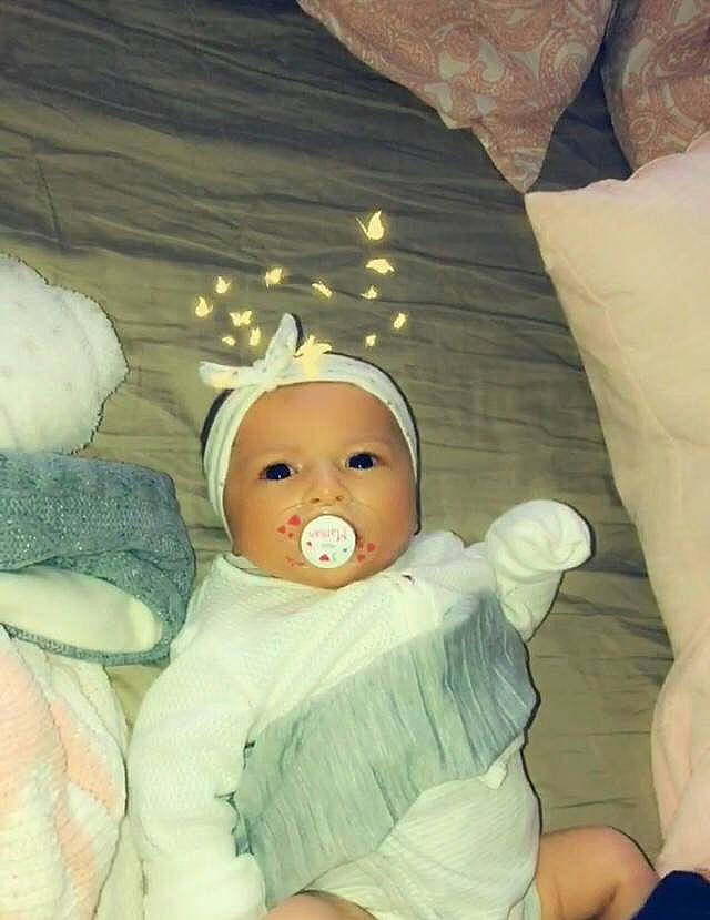 Mellina participe au concours pour gagner de l'argent avec cette photo : baby, child, joy, person, product, toddler