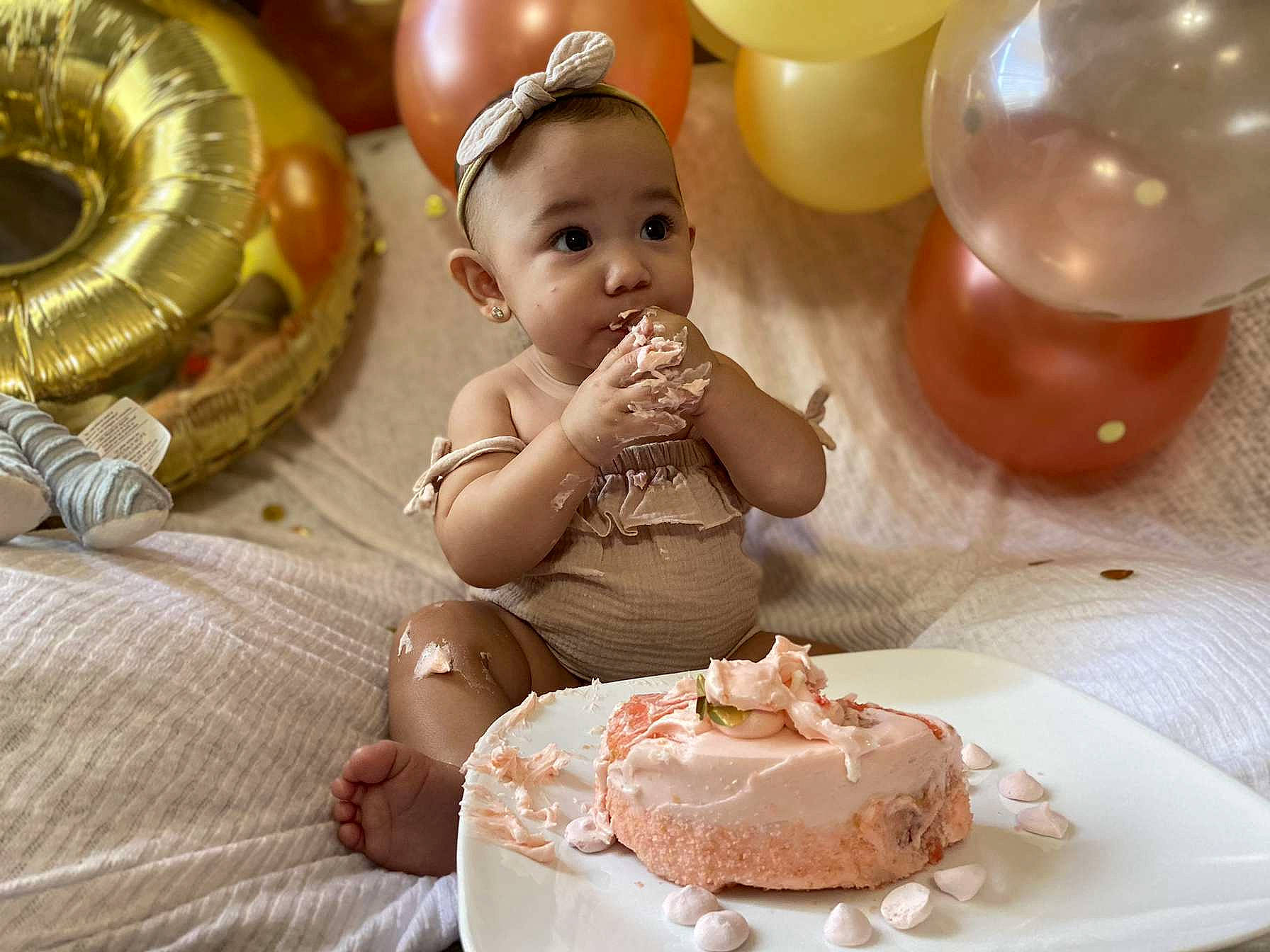 Alyssa is registered to the contest to win money with this photo: baby, balloon, birthday_cake, buttercream, cake, cake_decorating, cake_decorating_supply, chair, dessert, event, food, happy, icing, ingredient, person, plate, recipe, sugar_paste, table, tableware