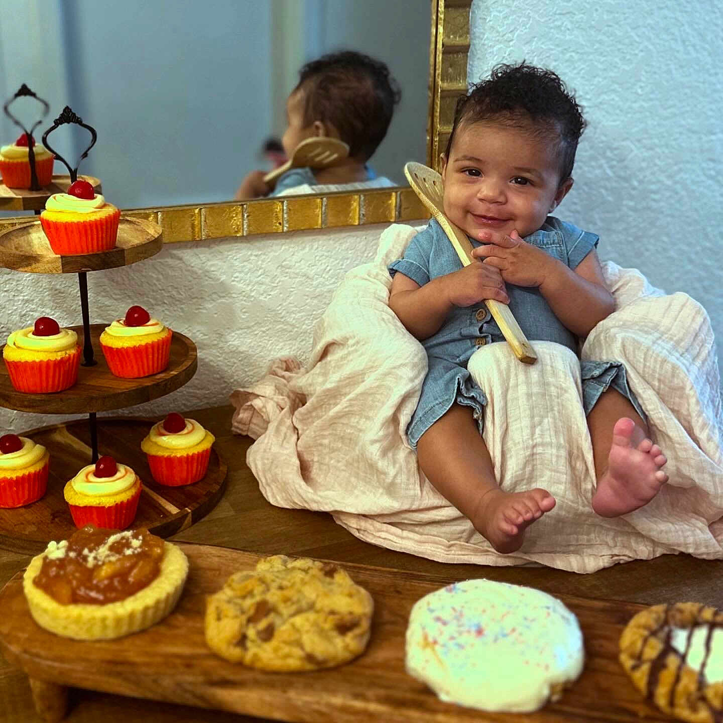 Reigny is registered to the contest to win money with this photo: axe, baby, birthdayparty, boy, child, cream, device, face, festival, food, fun, head, male, party, people, person, sitting, sweets, tool, weapon