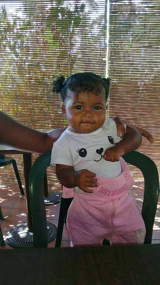 Ayanncy a rejoint le concours — aidez-le/la à gagner de superbes lots ! arm, baby, child, fun, person, play, skin, smile, toddler