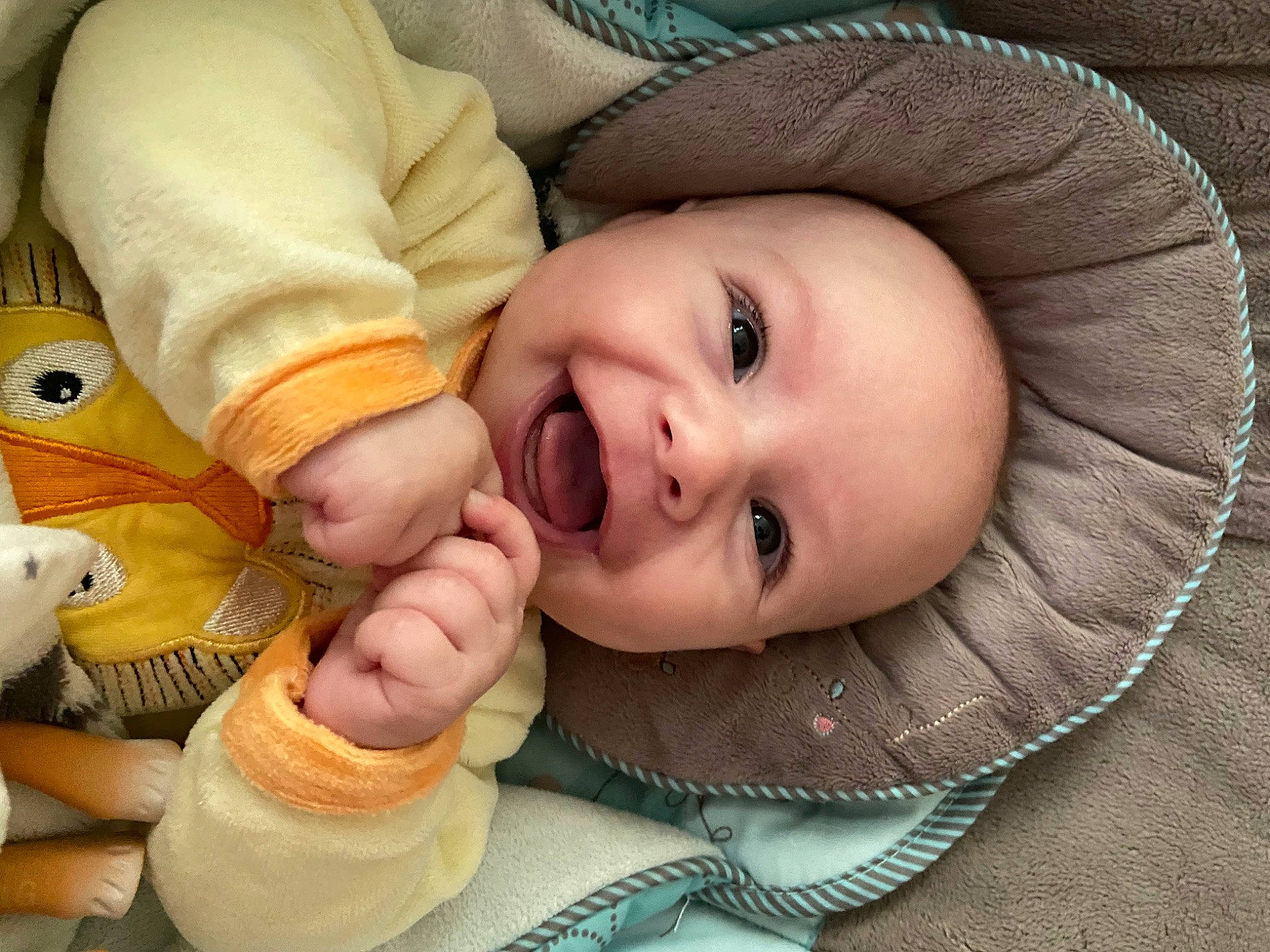 Morgane a rejoint le concours — aidez-le/la à gagner de superbes lots ! baby, baby_toddler_clothing, cheek, comfort, eye, facial_expression, happy, headgear, iris, lip, mammal, mouth, nose, organ, person, skin, smile, textile, toddler, vertebrate