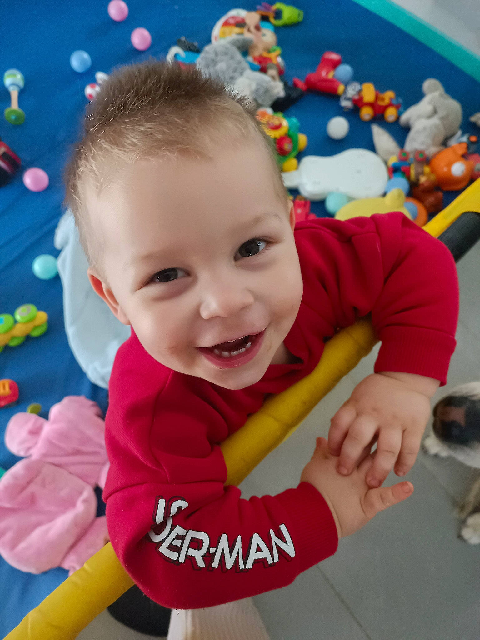 Jax participe au concours pour gagner de l'argent avec cette photo : arm, baby, baby_playing_with_toys, baby_products, baby_toddler_clothing, child, fun, happy, joy, leisure, party_supply, people, person, photograph, play, recreation, skin, smile, snapshot, toddler
