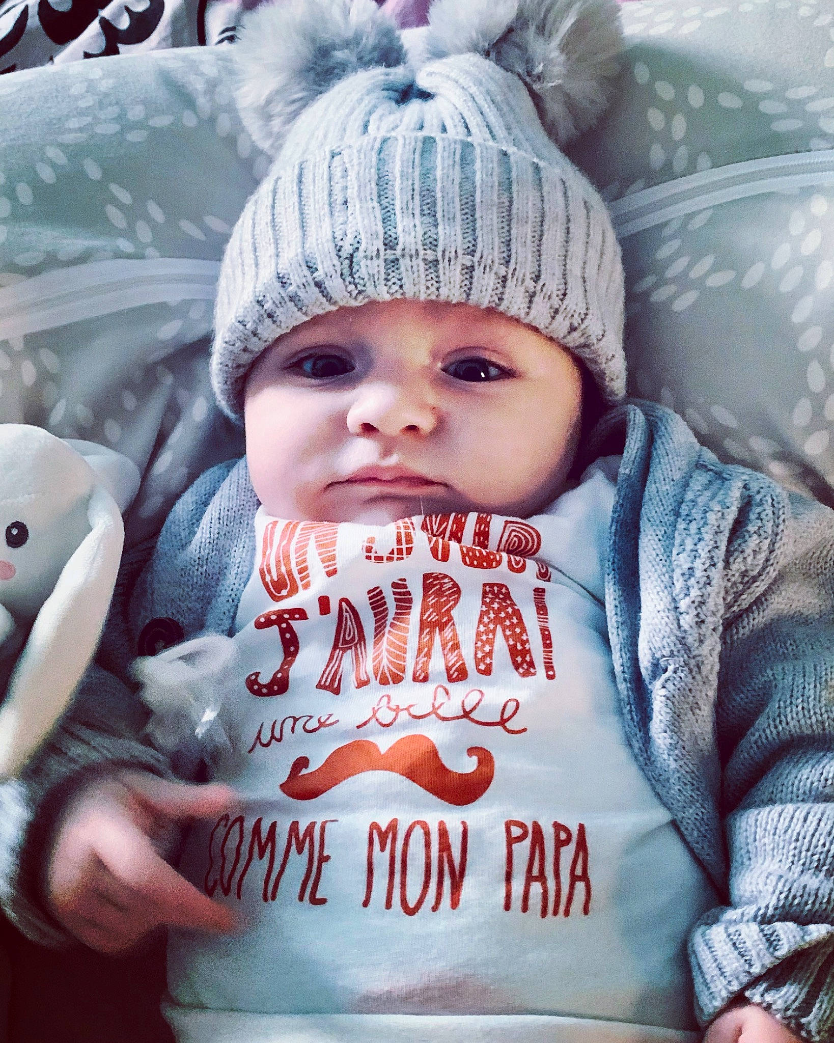 Timothée a rejoint le concours — aidez-le/la à gagner de superbes lots ! baby, baby_toddler_clothing, cap, cheek, child, cool, fun, fur, happy, headwear, knit_cap, organ, outerwear, pattern, person, photograph, pink, skin, textile, toddler