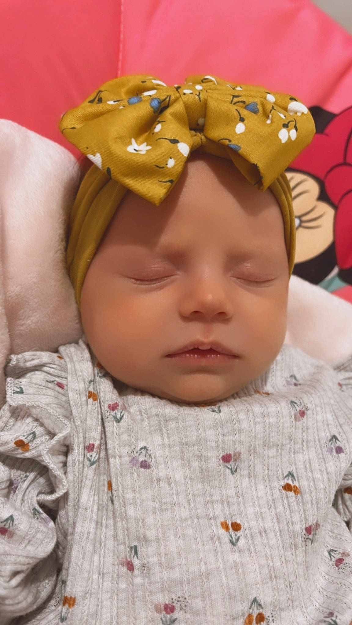 Céllia participe au concours pour gagner de l'argent avec cette photo : baby, baby_toddler_clothing, cap, cheek, child, chin, eye, face, forehead, happy, head, headwear, lip, nose, outerwear, person, photograph, pink, skin, sleeve