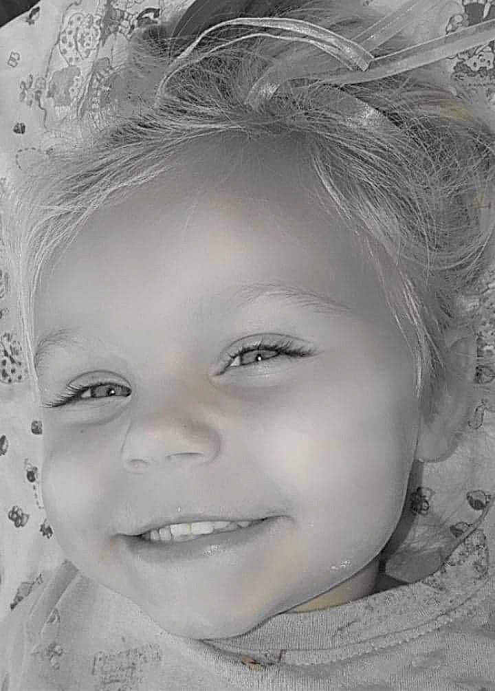 Kali is registered to the contest to win money with this photo: black_and_white, cheek, chin, eye, eyebrow, eyelash, face, facial_expression, flash_photography, forehead, hair, happy, human_body, iris, joy, lip, nose, organ, person, picture_frame