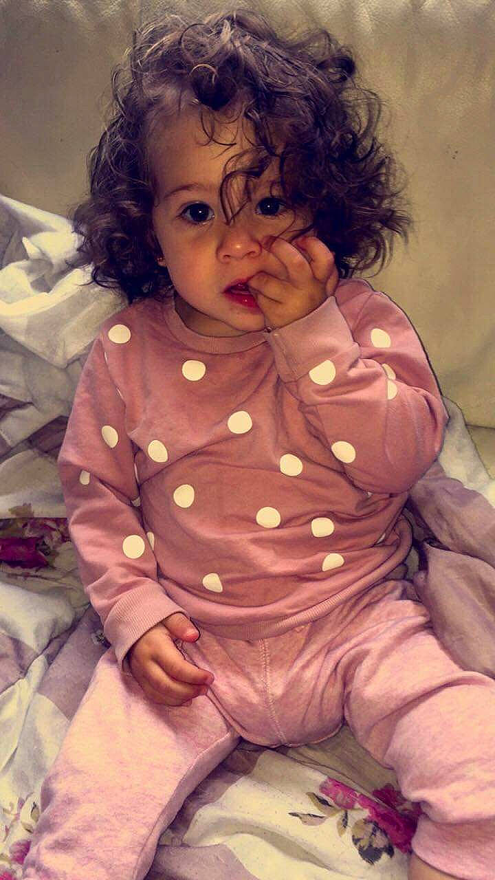 Kaïly participe au concours pour gagner de l'argent avec cette photo : baby, cheek, child, face, head, human, nose, person, portrait, skin, toddler
