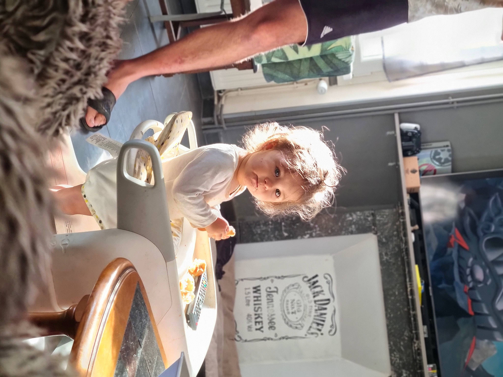 Amélya a rejoint le concours — aidez-le/la à gagner de superbes lots ! auto_part, automotive_design, automotive_exterior, automotive_tire, engineering, event, fish, fun, hand, luxury_vehicle, motor_vehicle, person, toddler, transport, vehicle, vehicle_door